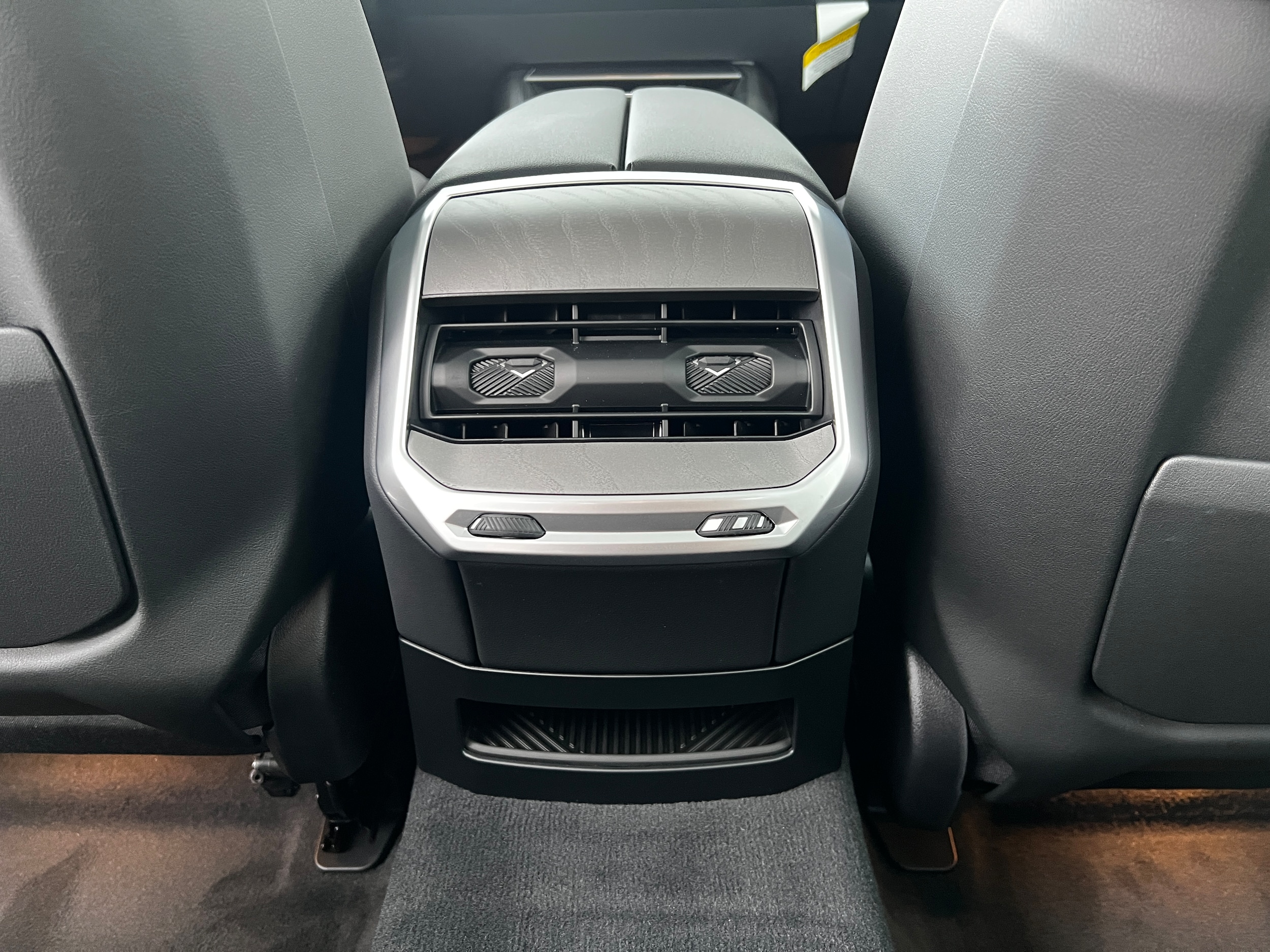 2025 BMW 7 Series 740i - Photo 16