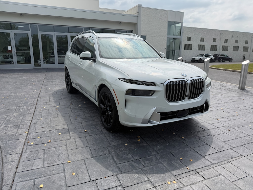 New 2027 BMW X7 xDrive40i SUV