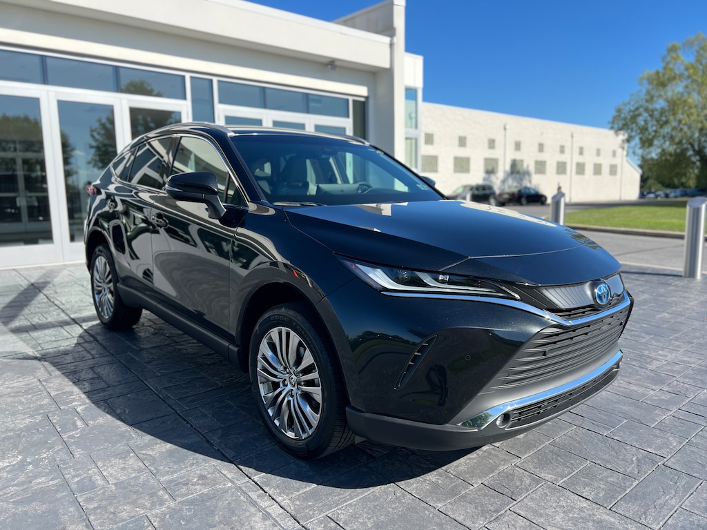 Used 2023 Toyota Venza LE SUV