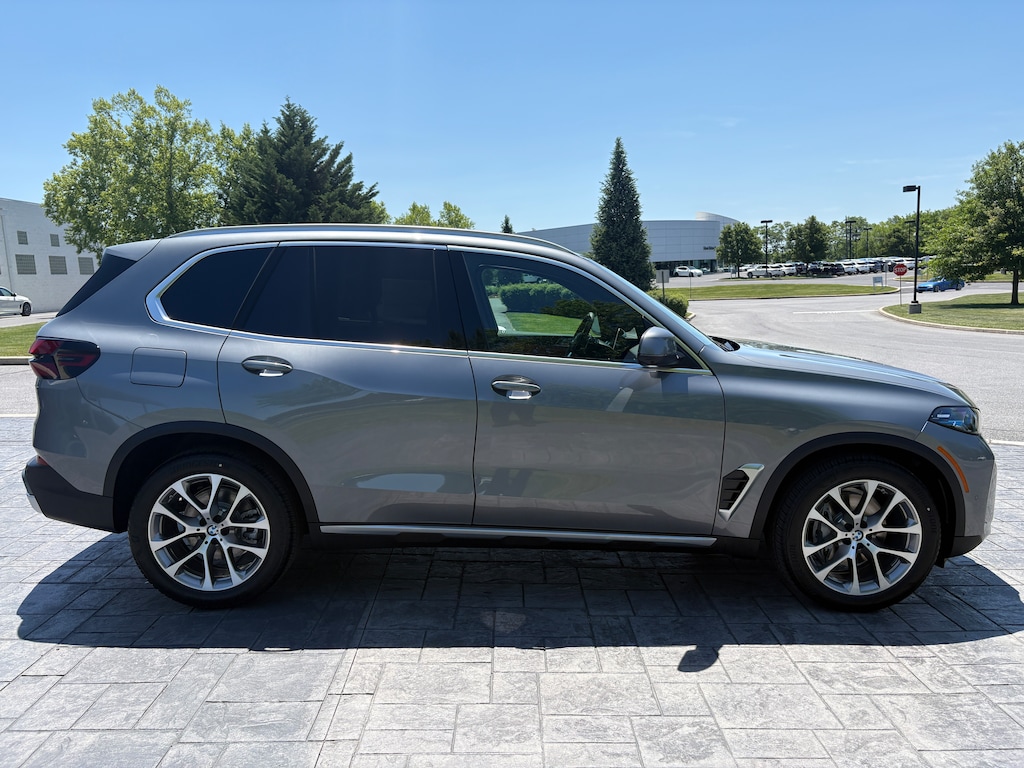 New 2026 BMW X5 xDrive40i SUV