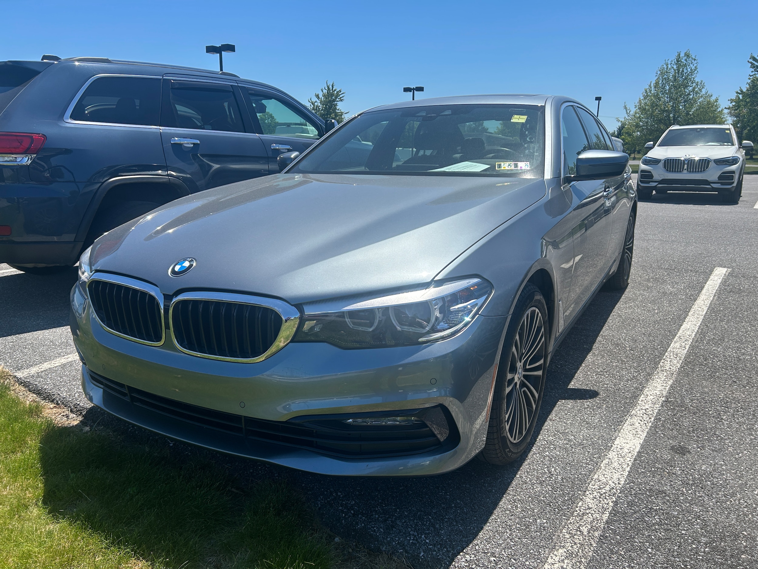2018 BMW 5 Series 530i xDrive Sedan's photo