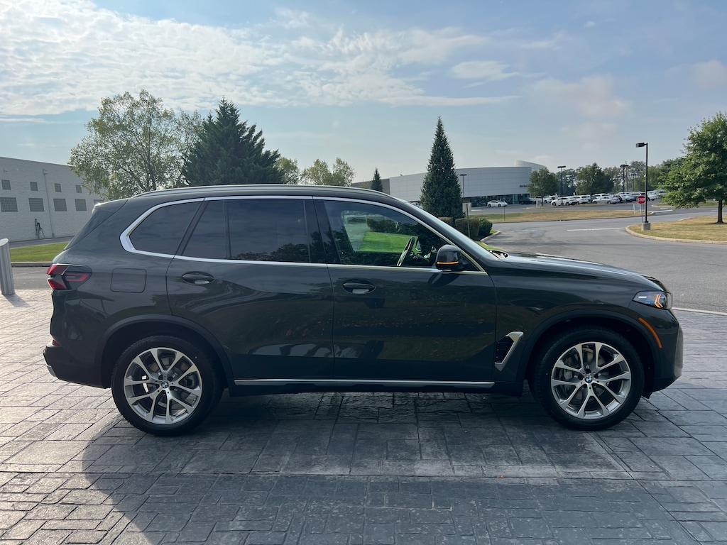 New 2026 BMW X5 xDrive40i SUV
