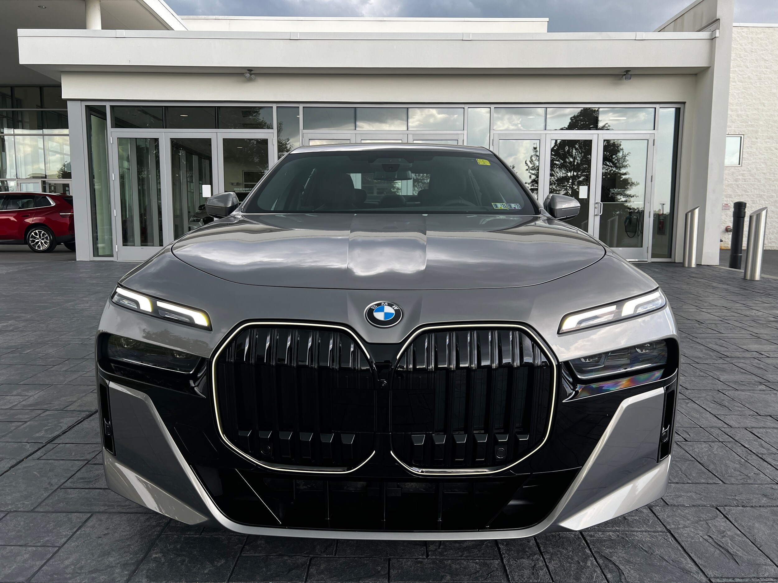 2025 Bmw 740i xDrive Sedan photo 2