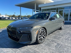 2026 BMW 750e xDrive Sedan