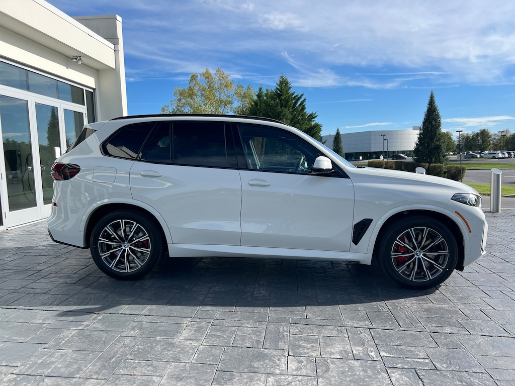 New 2026 BMW X5 PHEV xDrive50e SUV