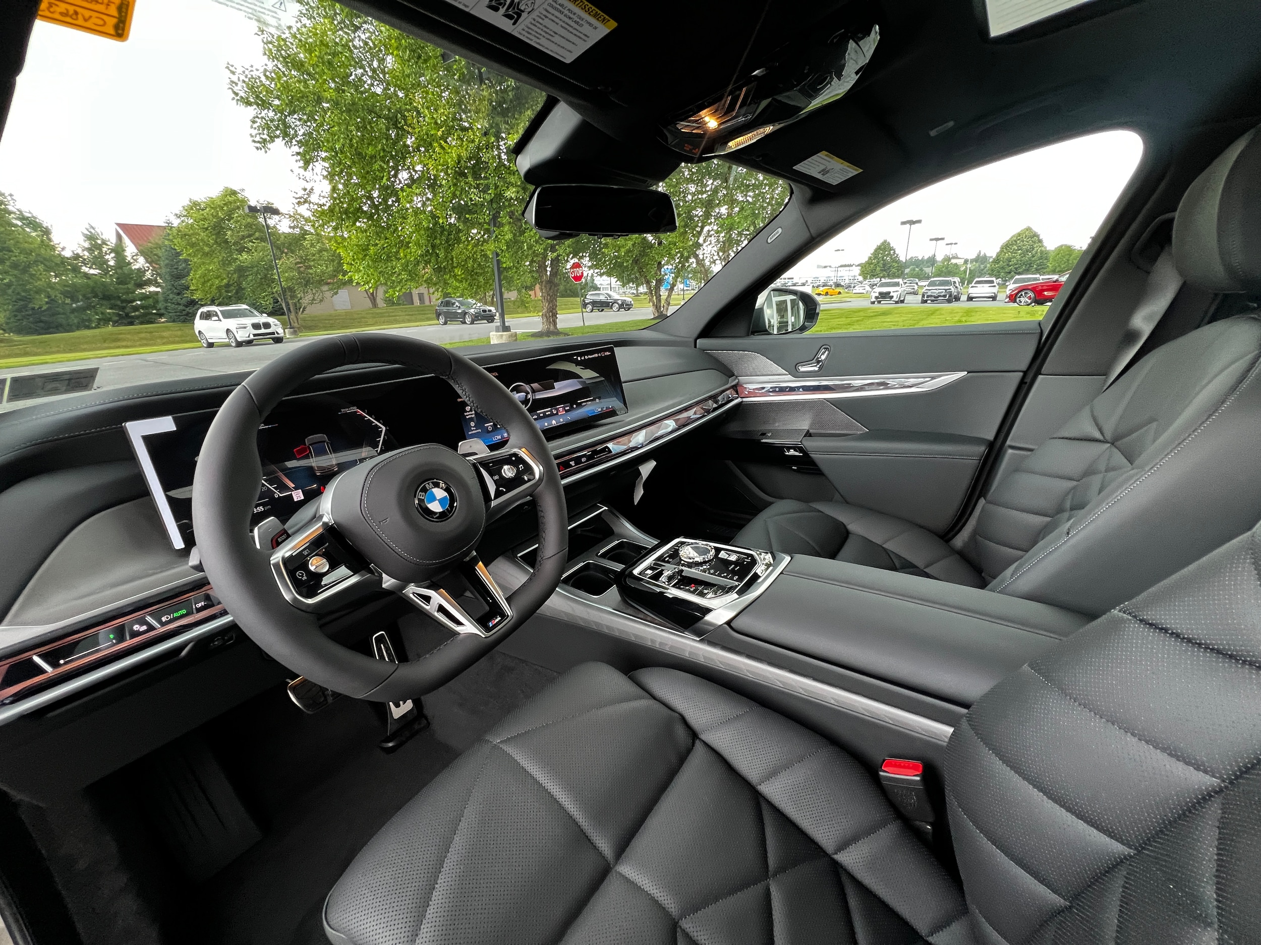 2025 BMW 7 Series 740i - Photo 11