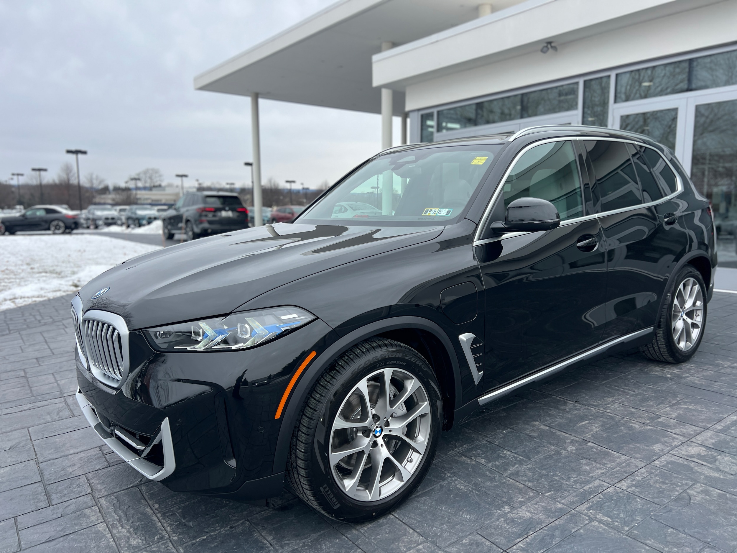 2026 BMW X5 50e's photo