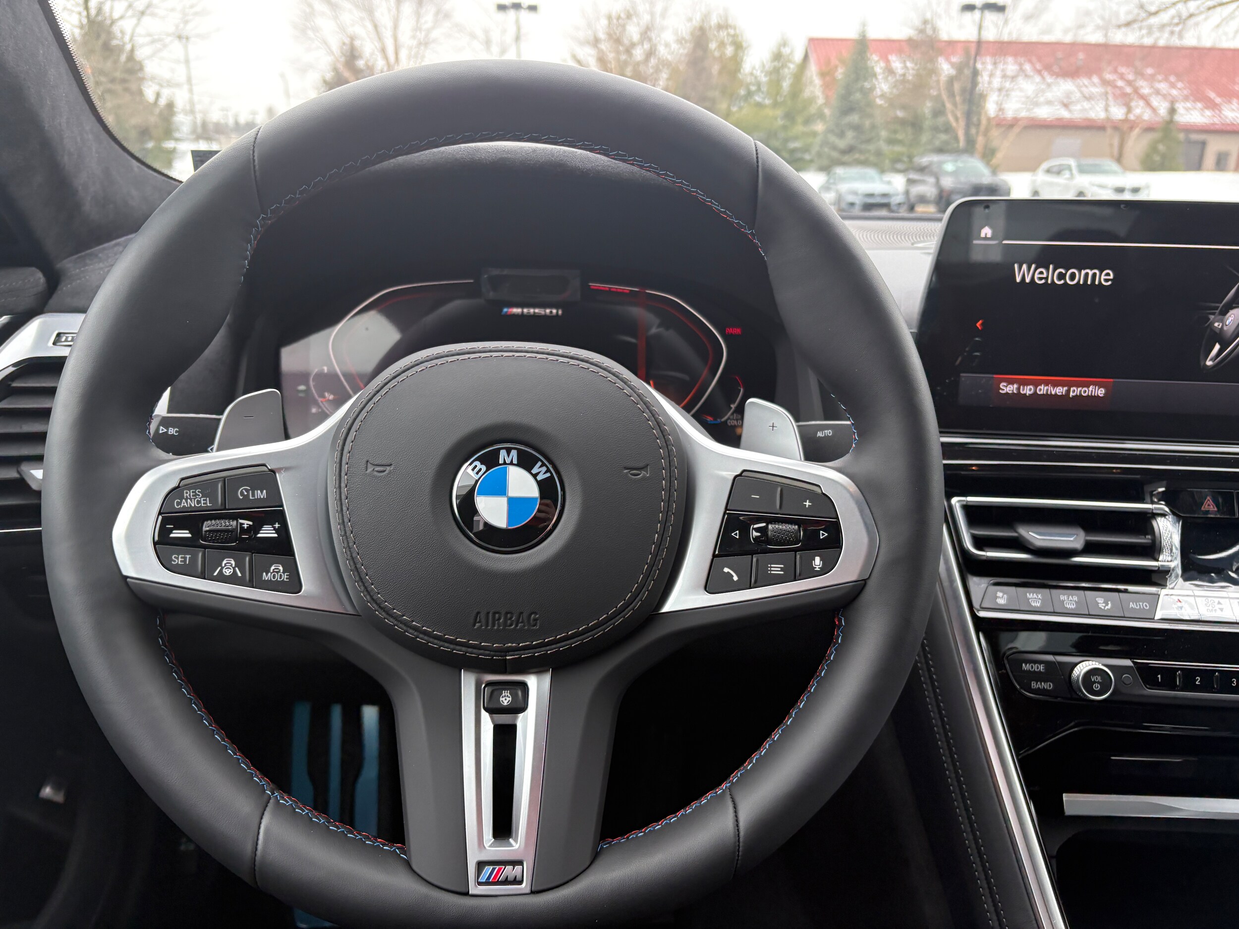 2026 BMW 8 Series M850i - Photo 15