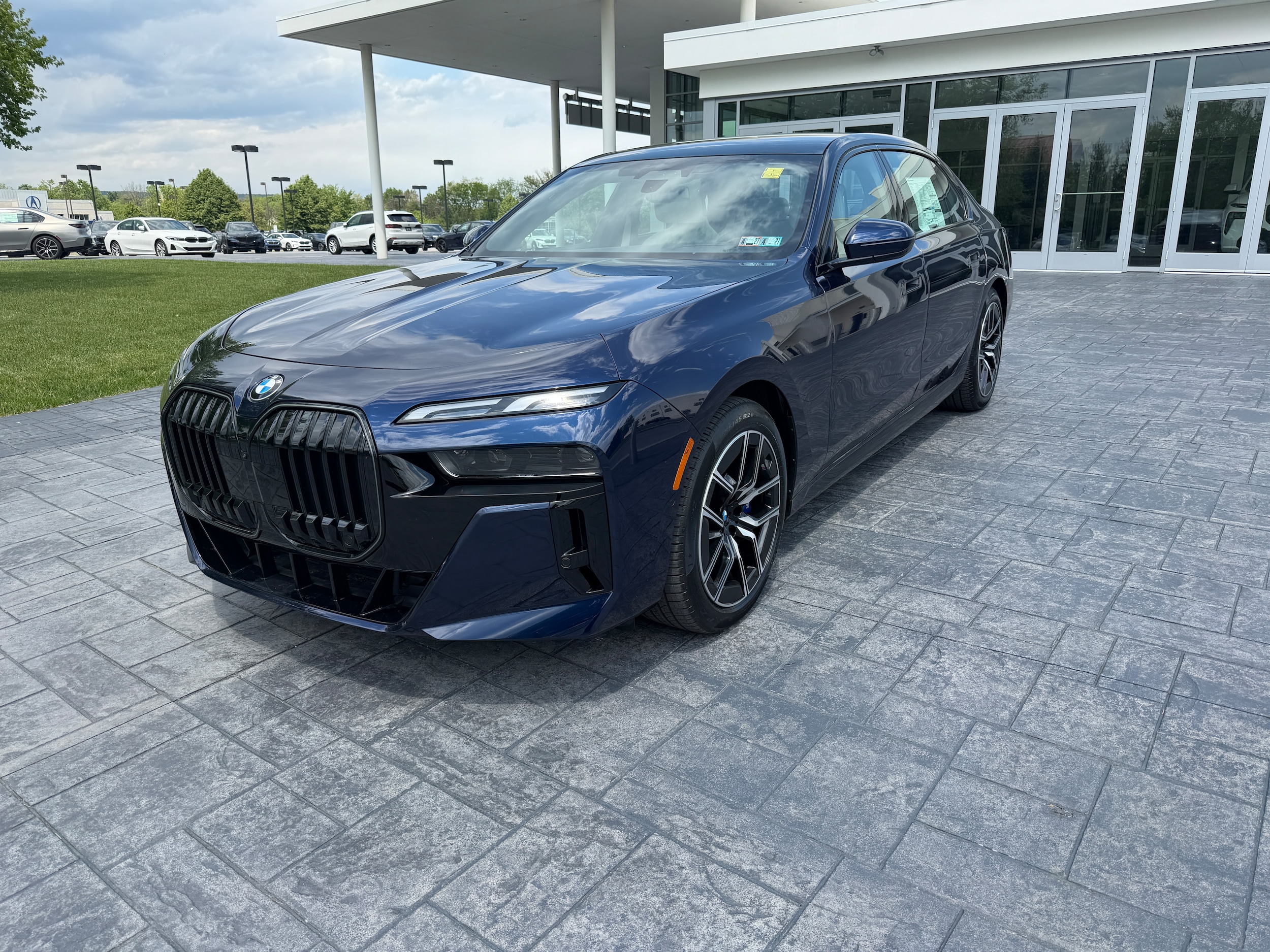 2026 BMW 7 Series 760i xDrive Sedan's photo
