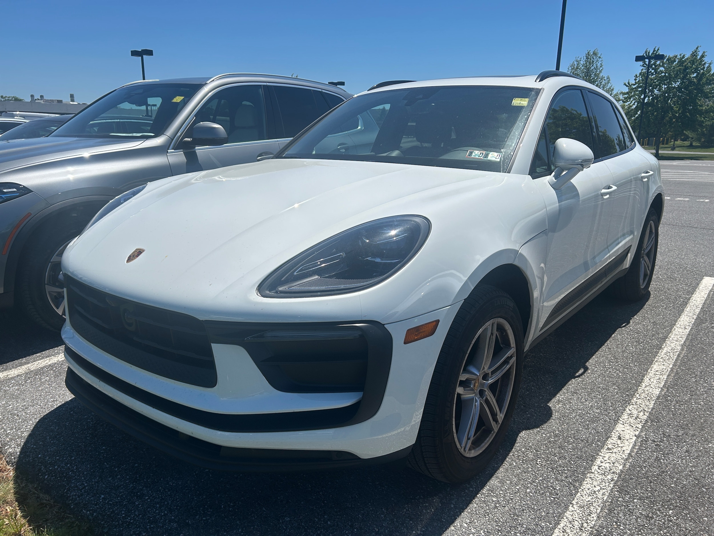 2025 Porsche Macan's photo