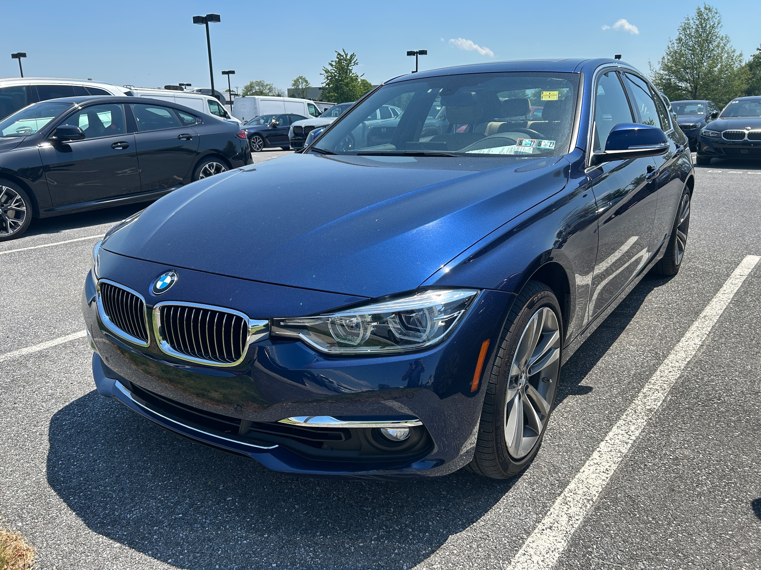 2018 BMW 3 Series 330i xDrive Sedan's photo