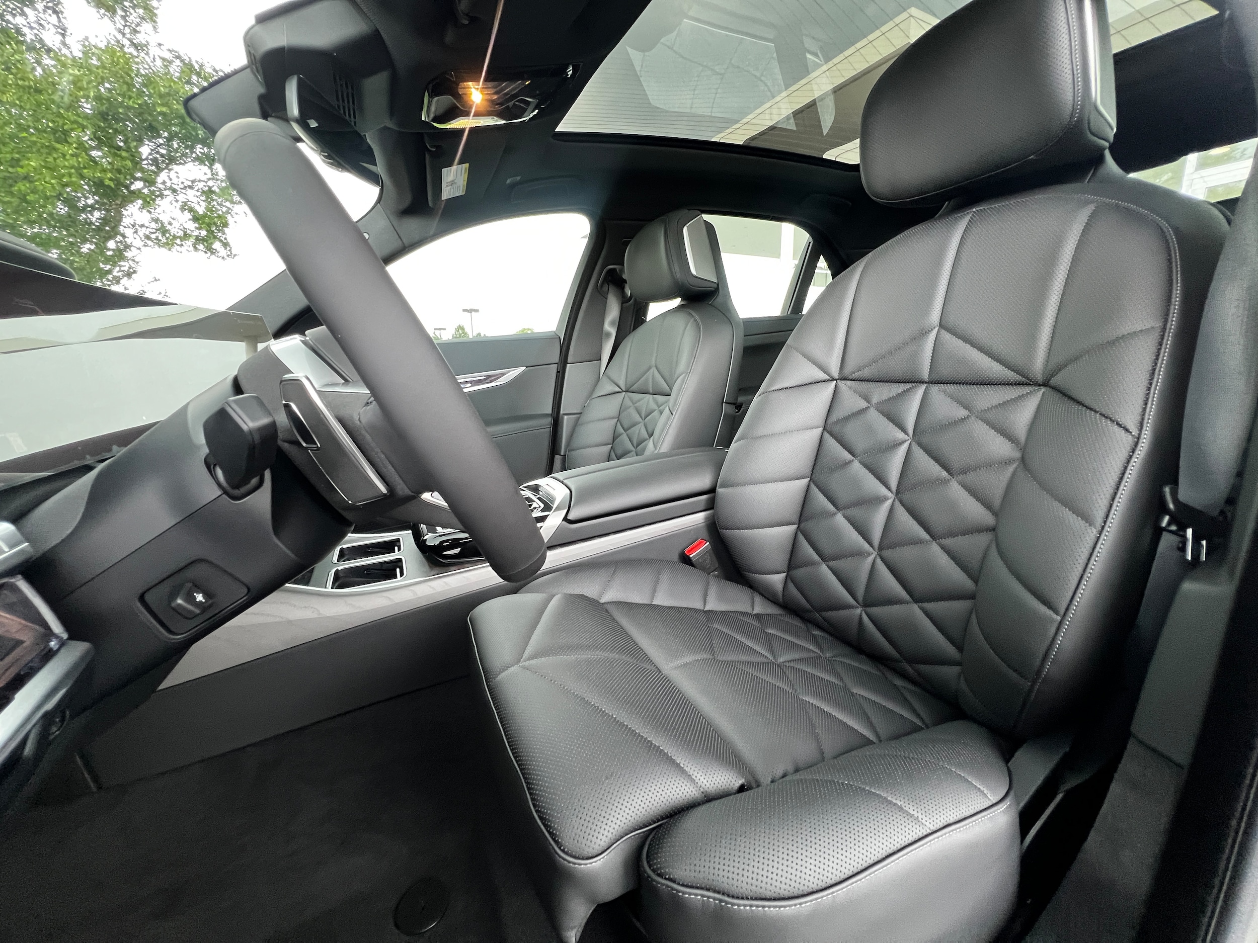 2025 BMW 7 Series 740i - Photo 12