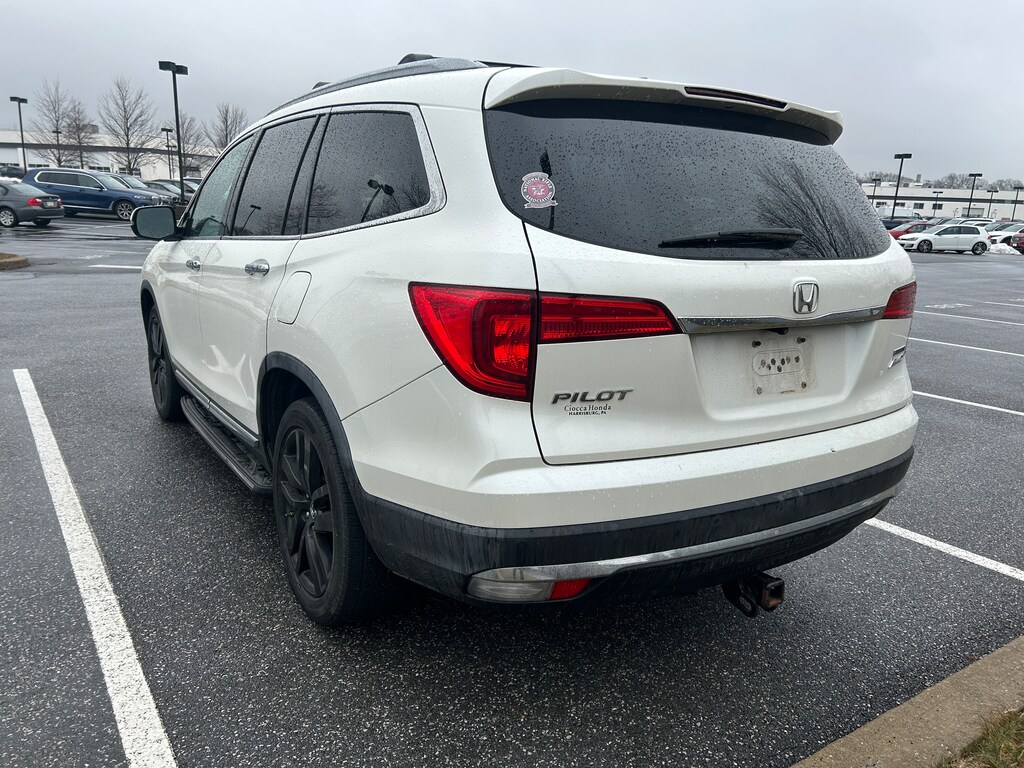 Used 2016 Honda Pilot Touring AWD SUV