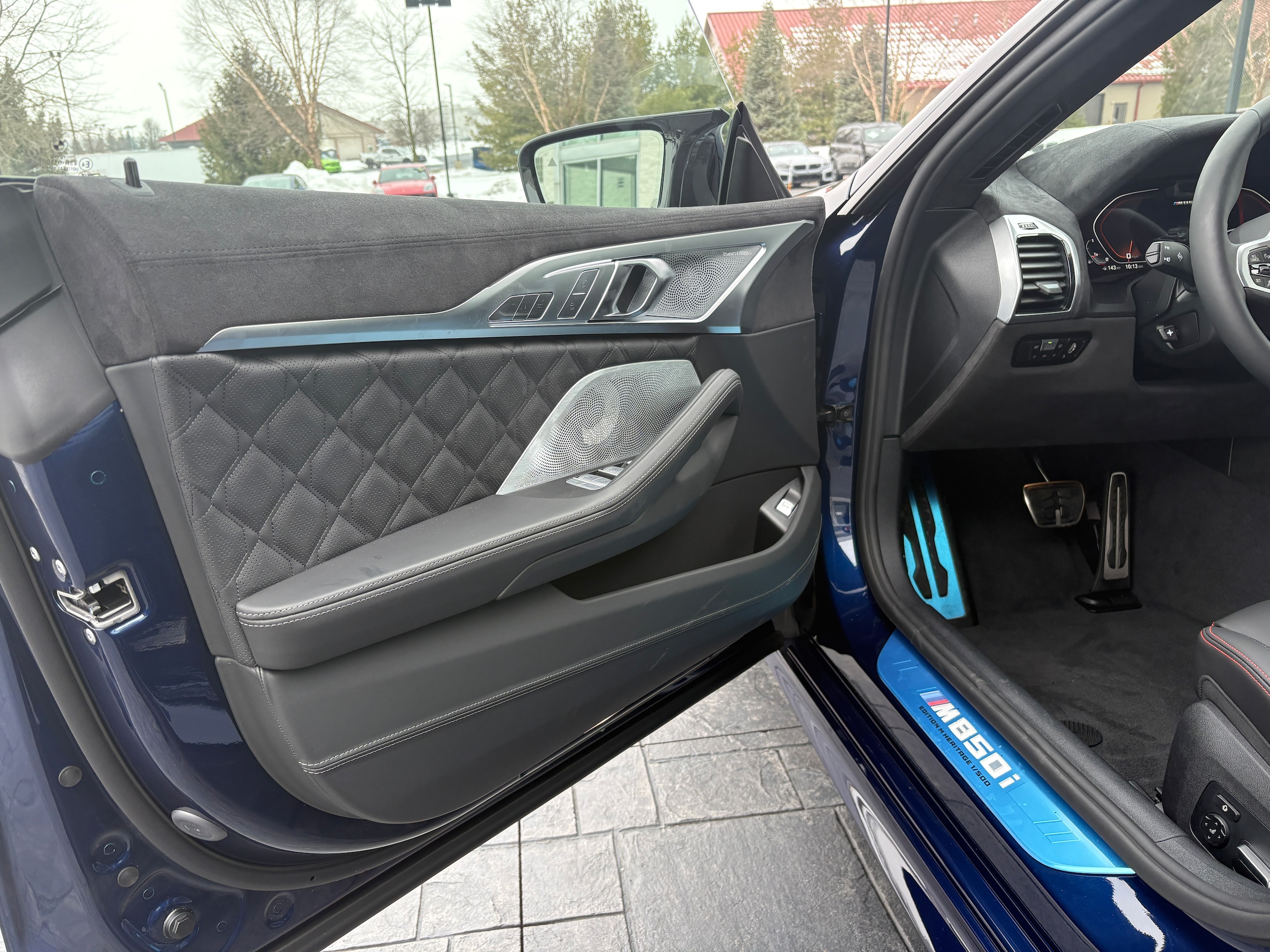 2026 BMW 8 Series M850i - Photo 11