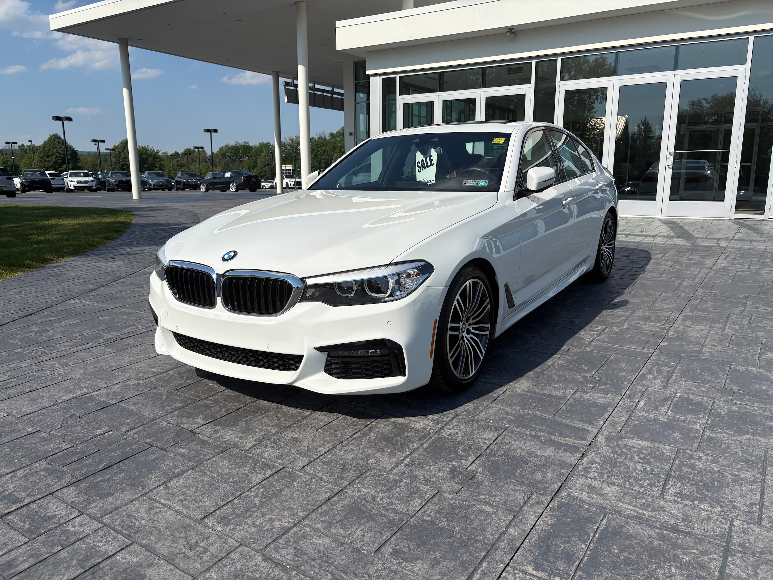 2019 BMW 5 Series 540i xDrive Sedan's photo