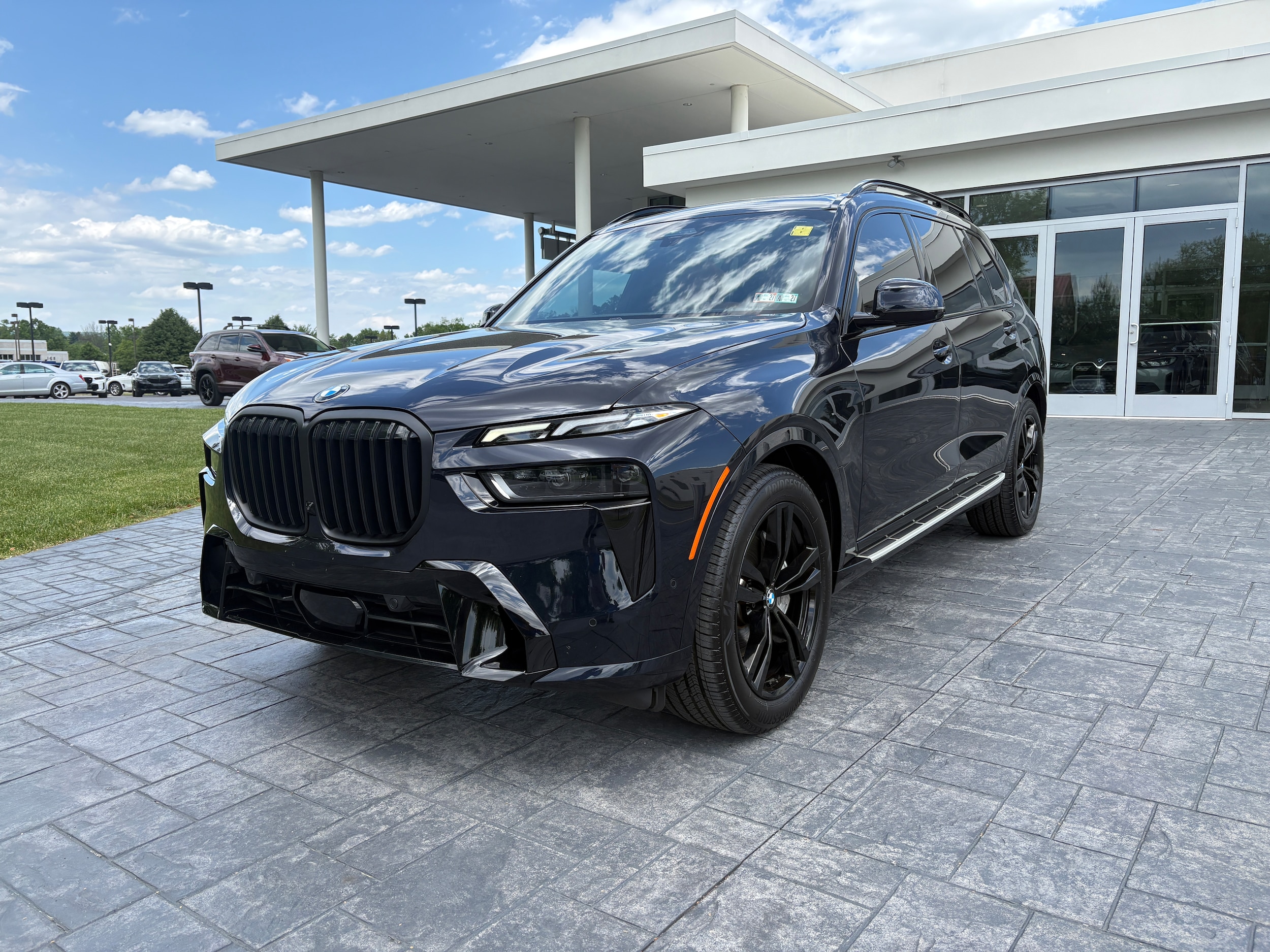 2023 BMW X7 xDrive40i's photo