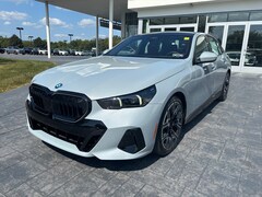 2026 BMW 550e xDrive Sedan