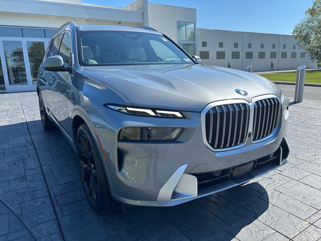 New 2026 BMW X7 xDrive40i SUV