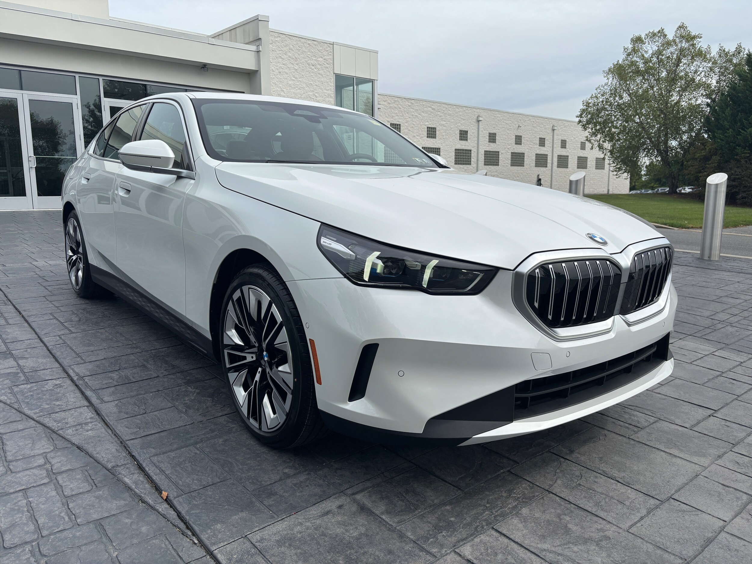 2026 Bmw 530i xDrive photo 2