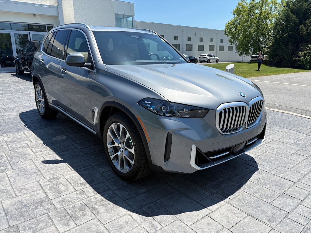 New 2026 BMW X5 xDrive40i SUV