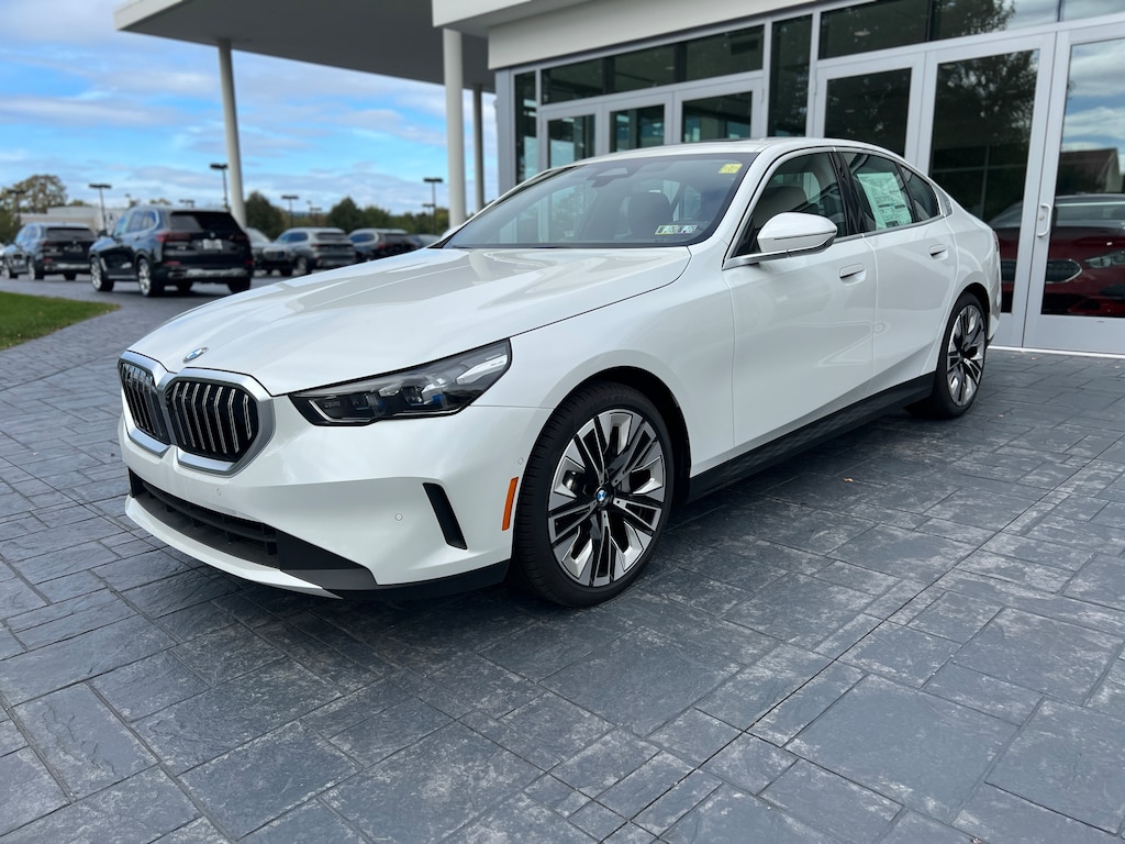 New 2025 BMW 530i xDrive Sedan