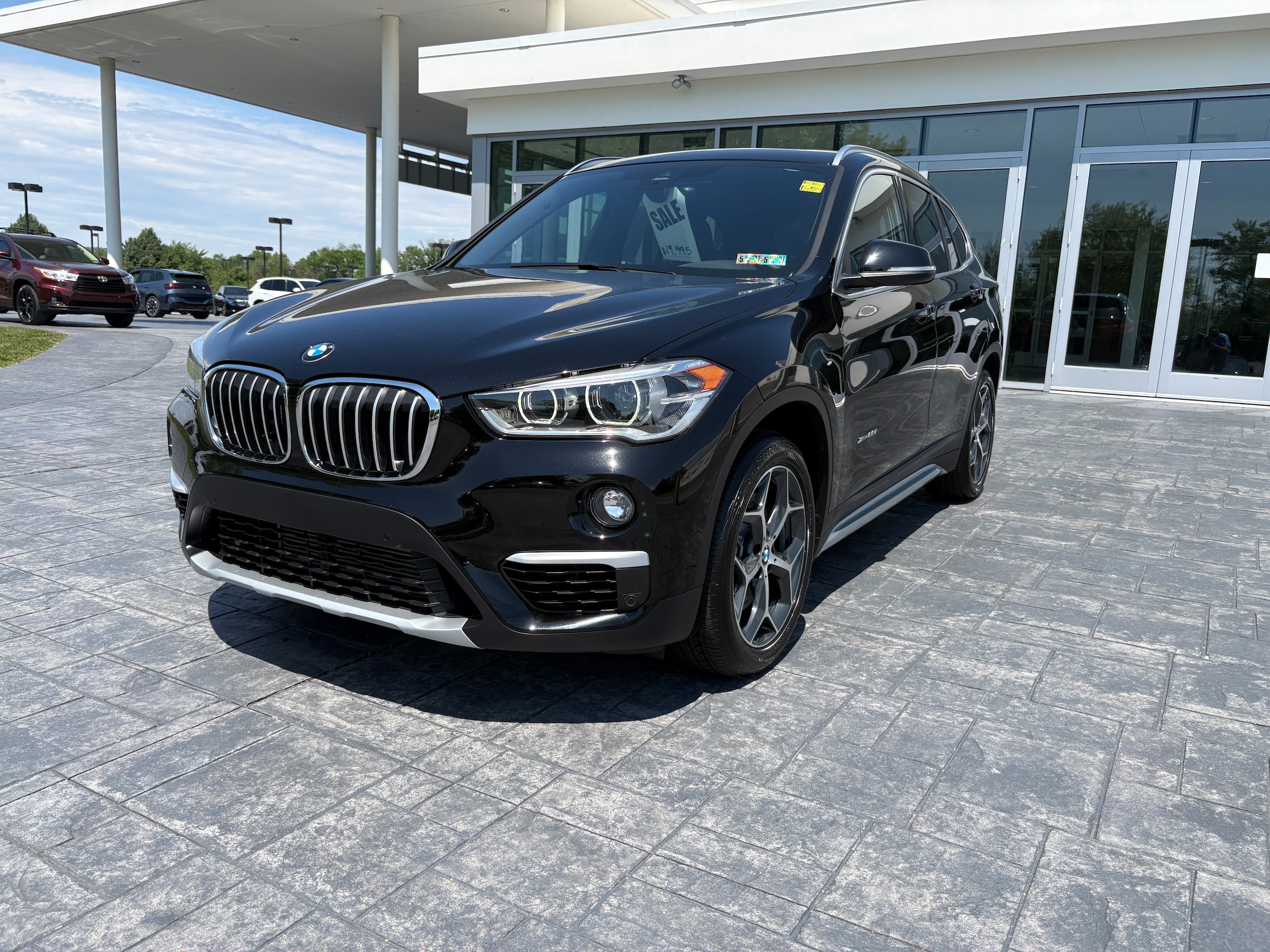 2017 BMW X1 xDrive28i's photo