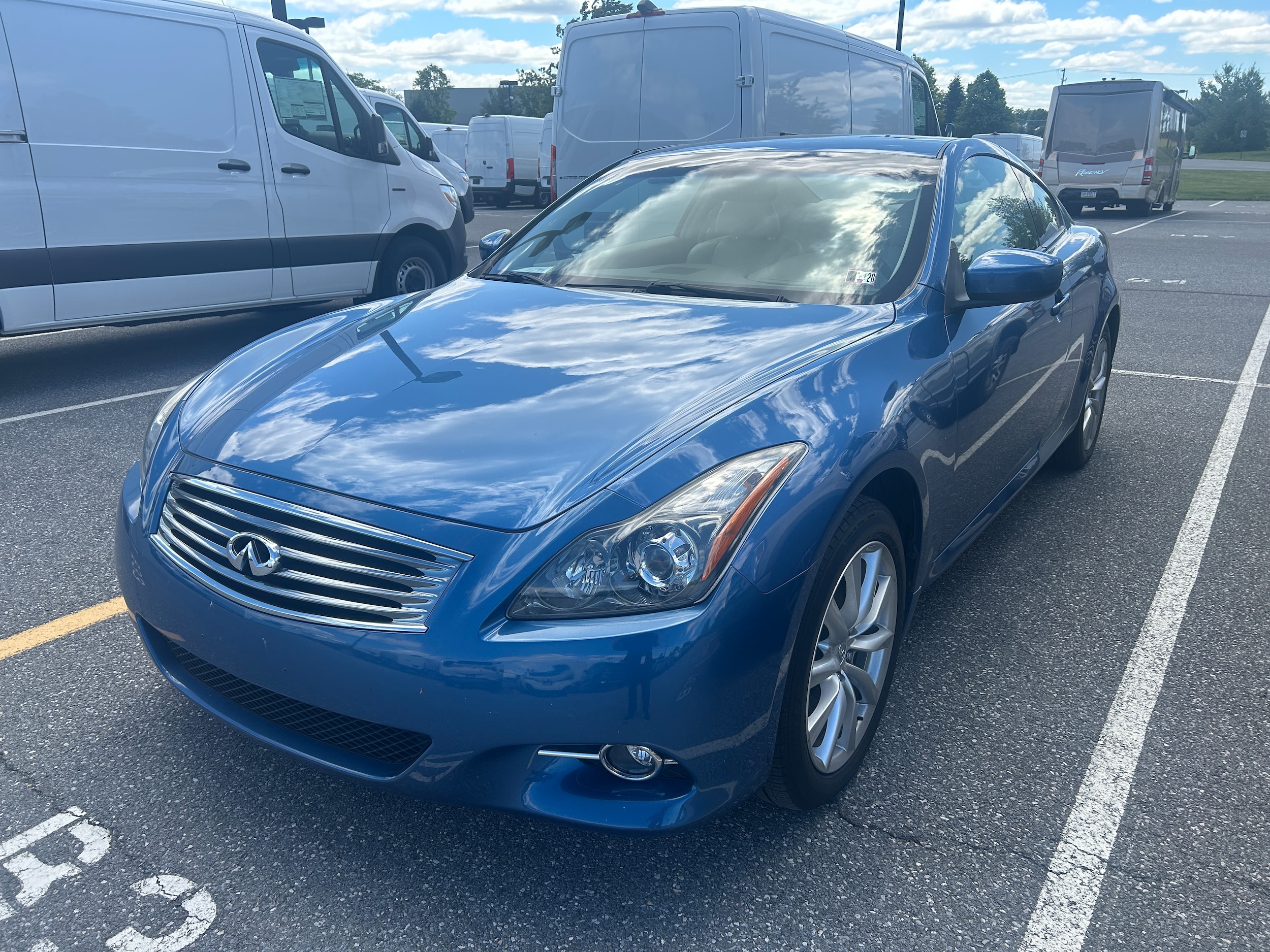 2011 INFINITI G's photo