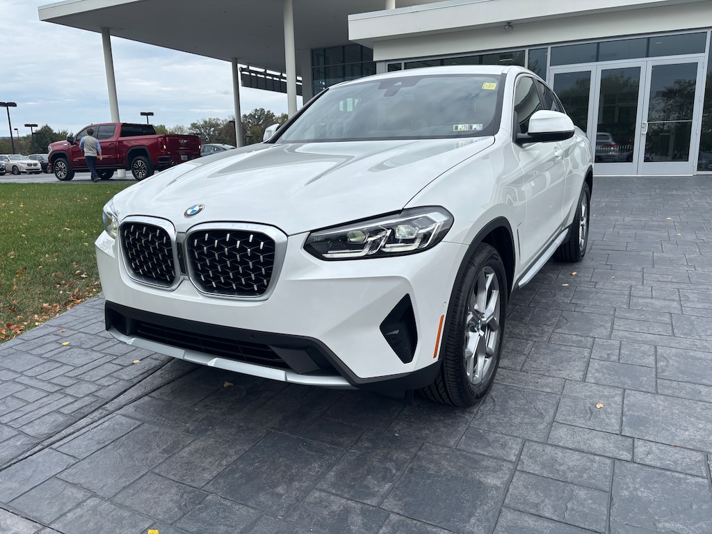 New 2025 BMW X4 xDrive30i SUV
