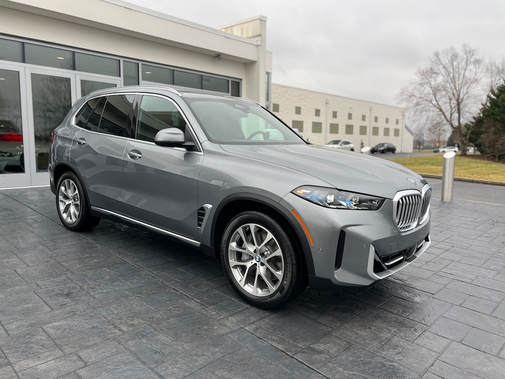 New 2026 BMW X5 PHEV xDrive50e SUV
