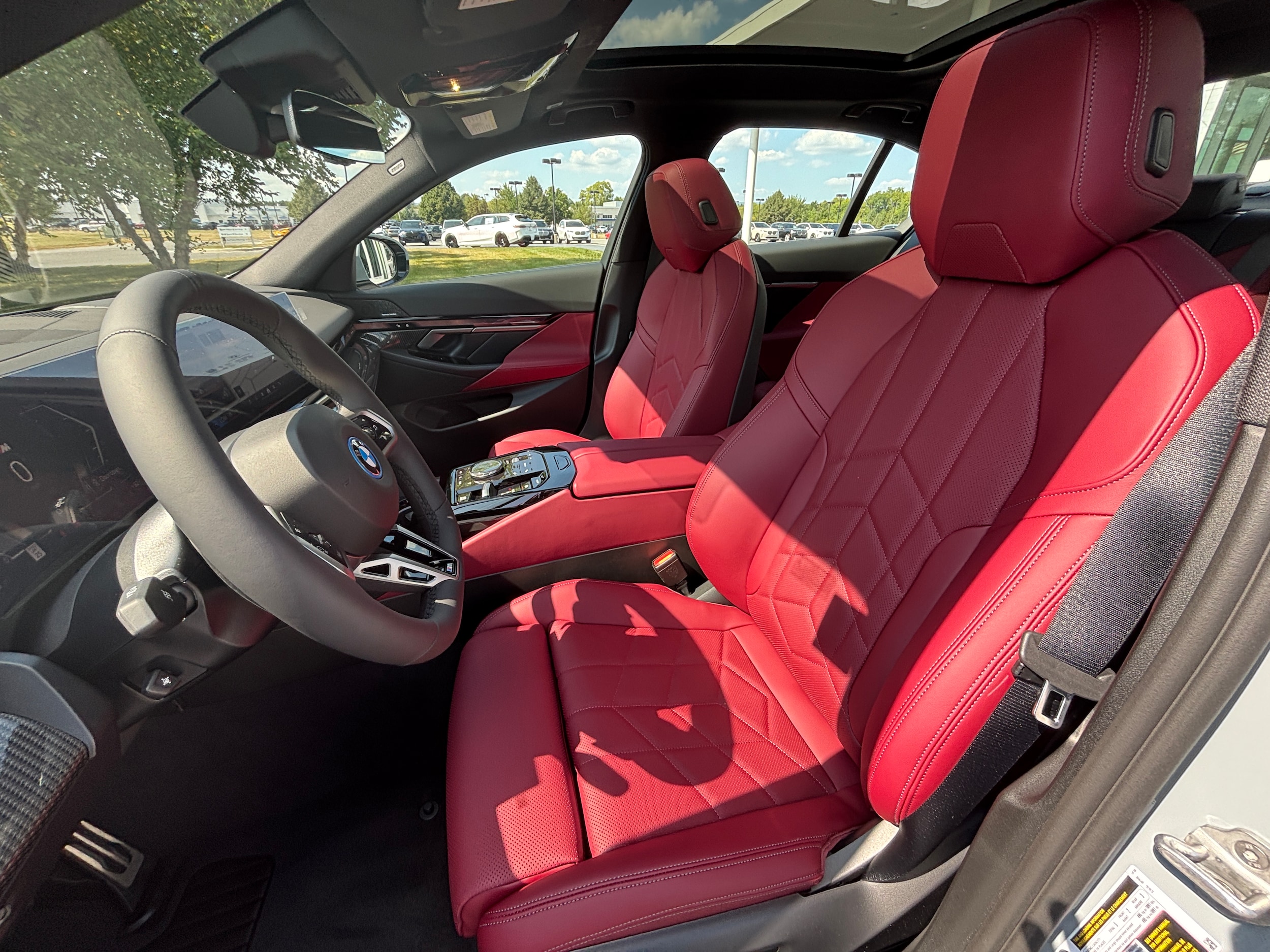 2026 BMW 5 Series 550e - Photo 12