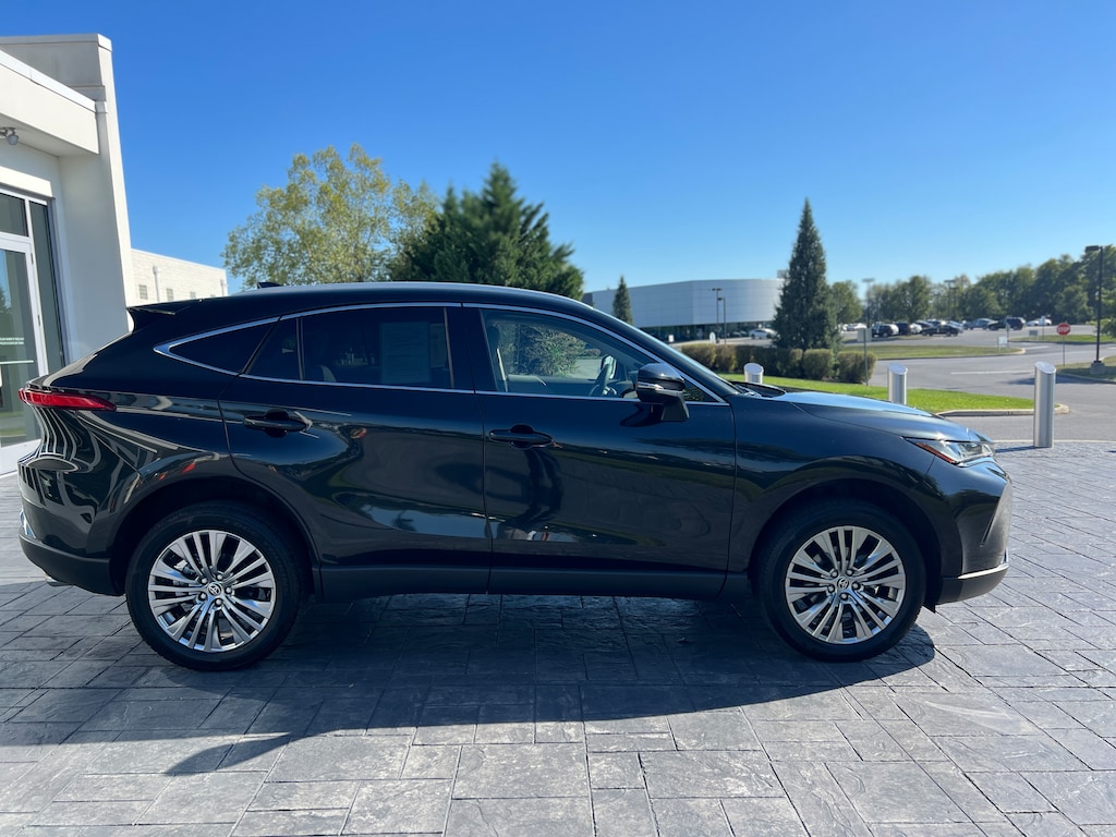 Used 2023 Toyota Venza LE SUV