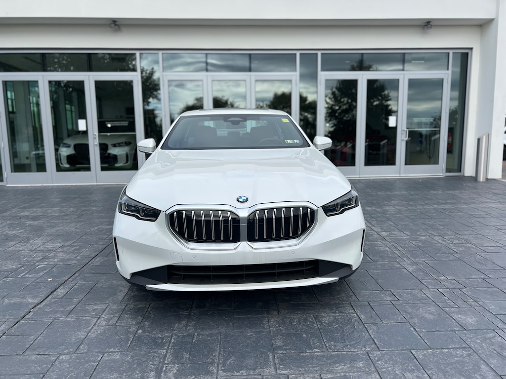 New 2025 BMW 530i xDrive Sedan