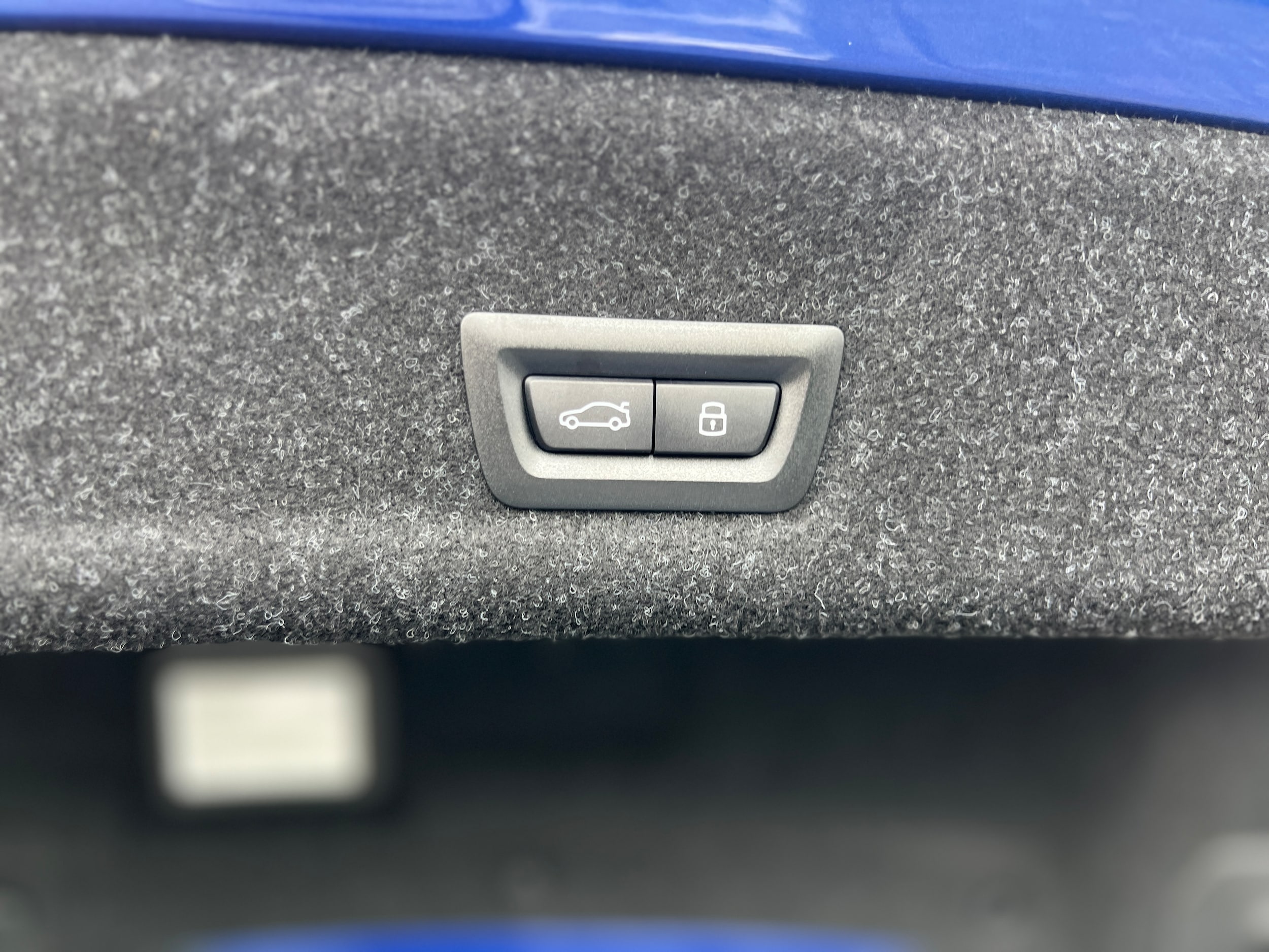 2026 BMW 3 Series 330i - Photo 18