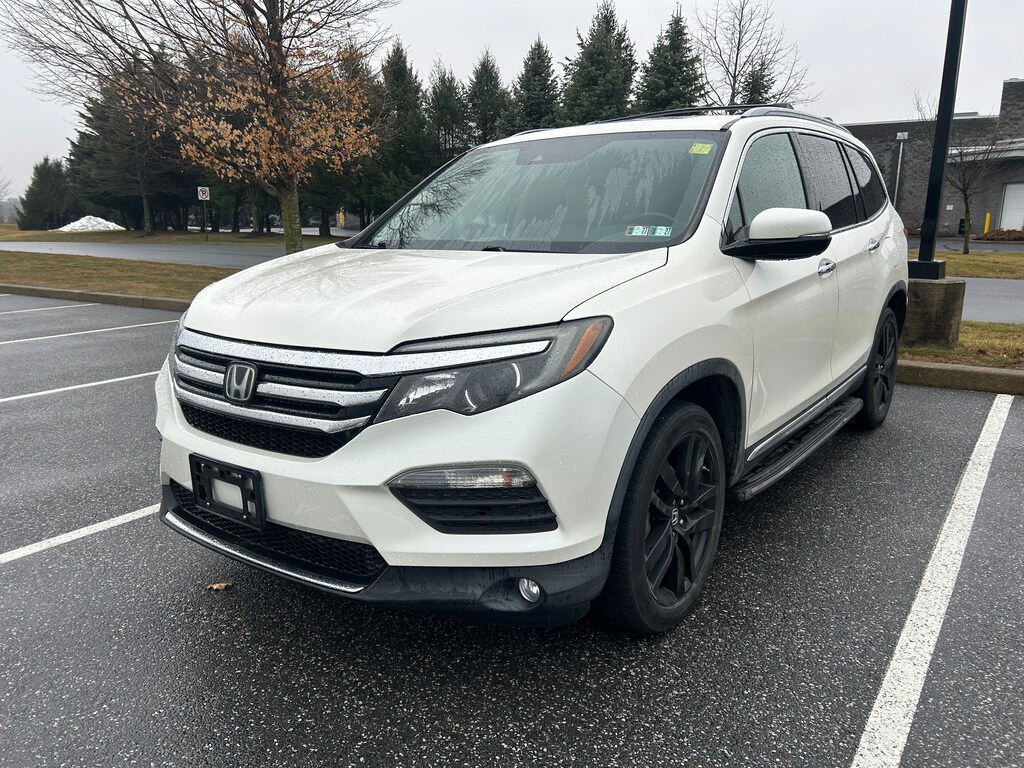 Used 2016 Honda Pilot Touring AWD SUV