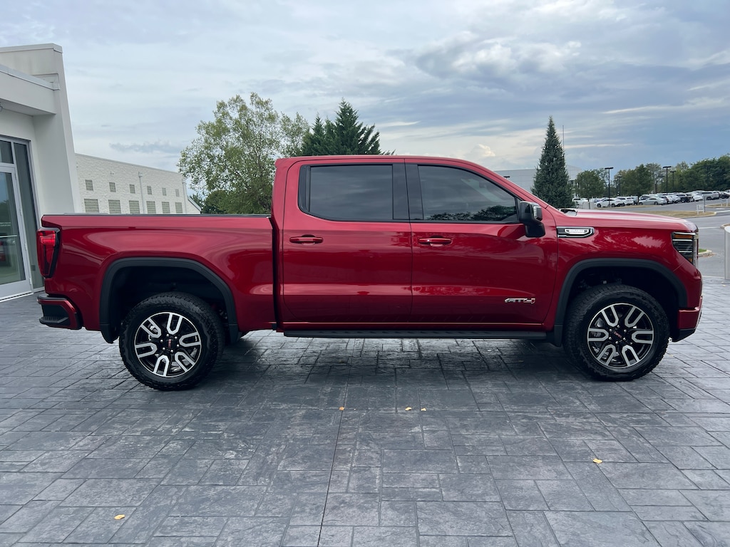 Used 2025 GMC Sierra 1500 AT4 Truck Crew Cab