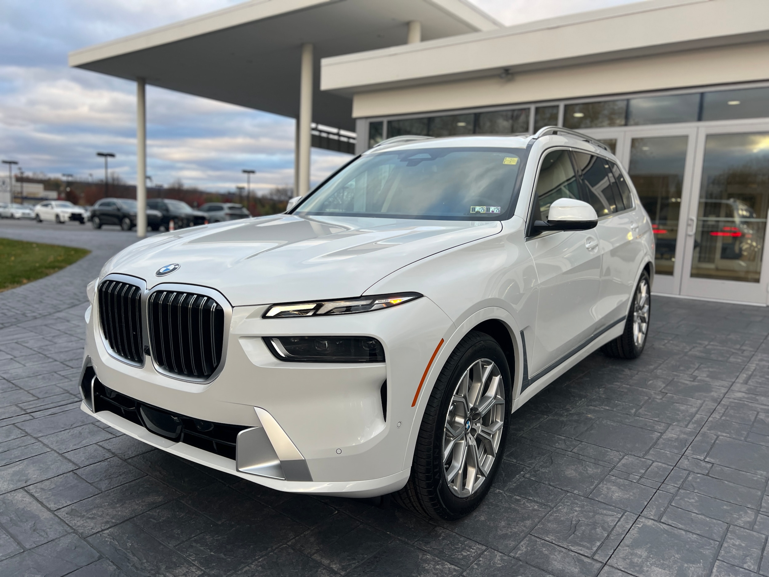 2026 BMW X7 40i's photo