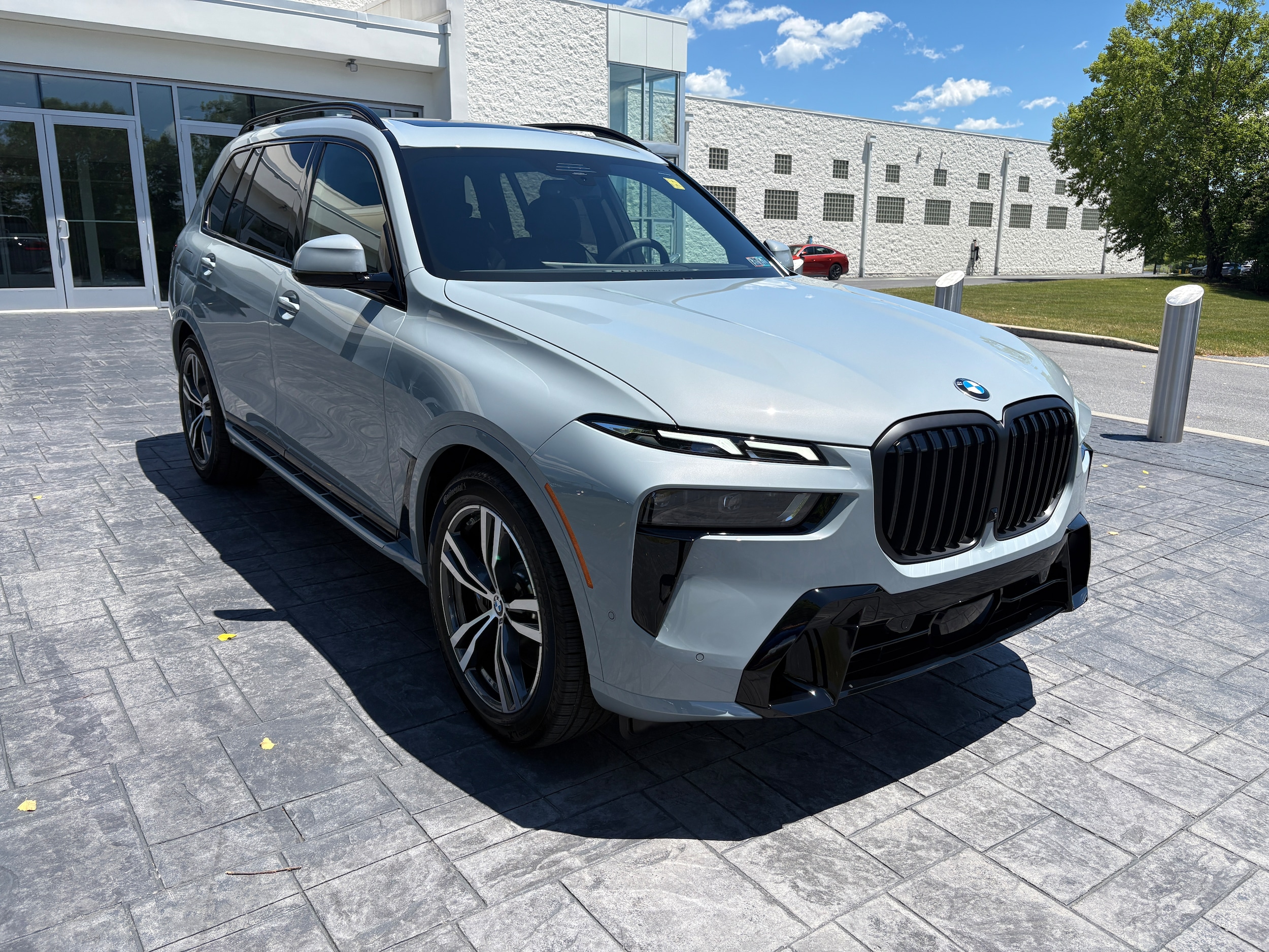 Sun Motor Cars BMW | New BMW X7 Mechanicsburg PA