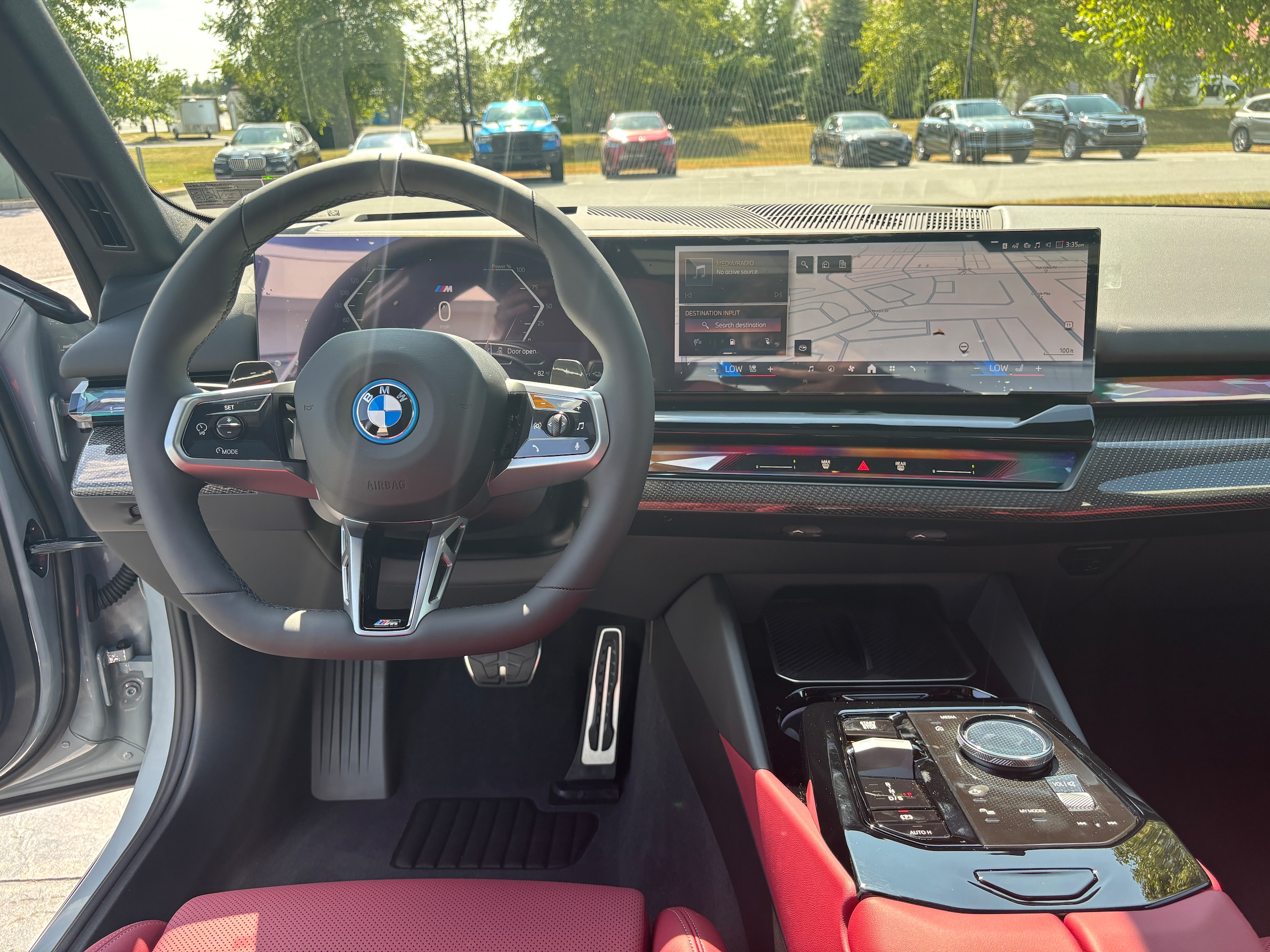 2026 BMW 5 Series 550e - Photo 16