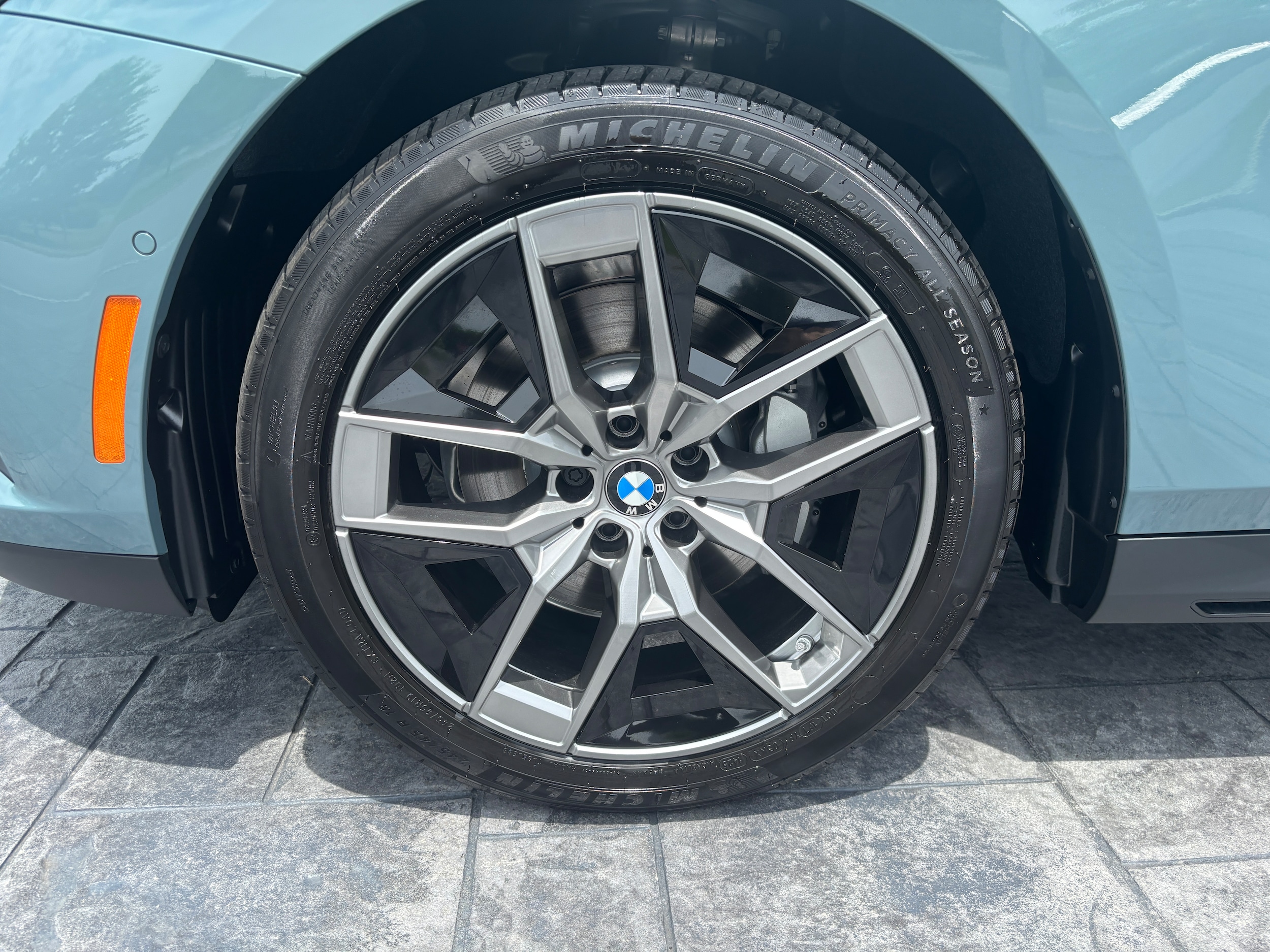 2026 BMW 5 Series 530i - Photo 9