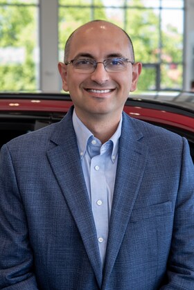 Staff member Peter Kompotiatis from 2a5e36e49dfb