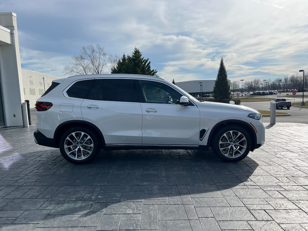 New 2026 BMW X5 xDrive40i SUV