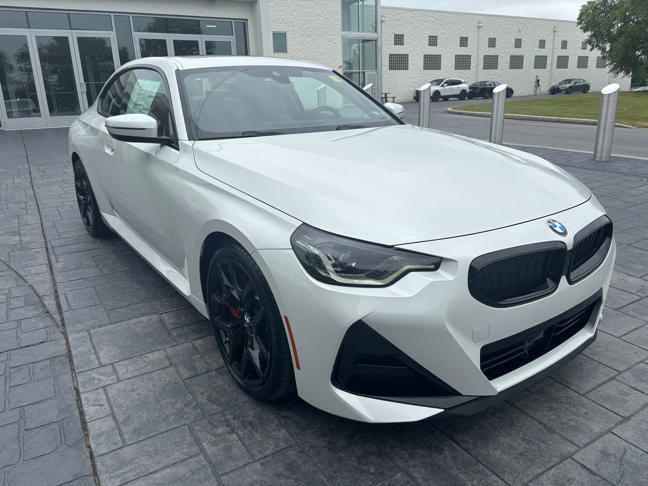 2025 Bmw 230i xDrive Coupe photo 3