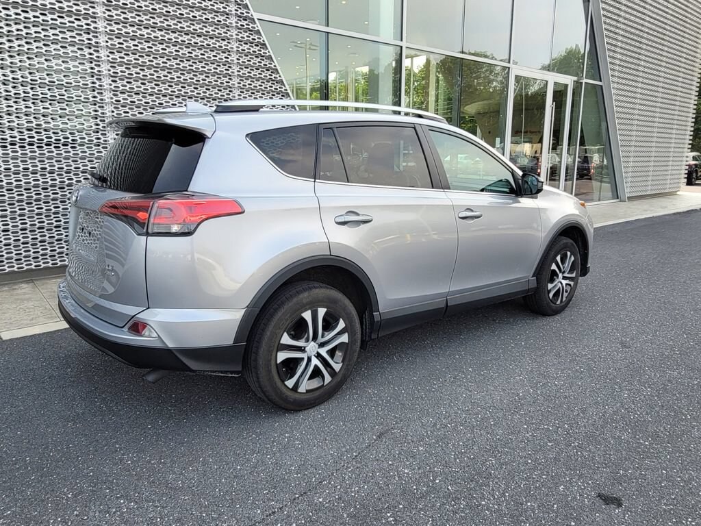 Used 2016 Toyota RAV4 LE AWD LE