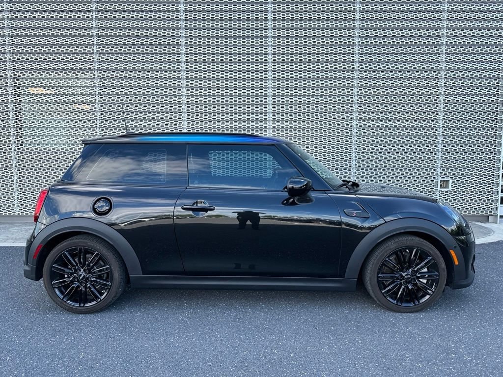 Used 2023 MINI Hardtop 2 Door Cooper S Classic Cooper S Classic FWD *Ltd Avail*