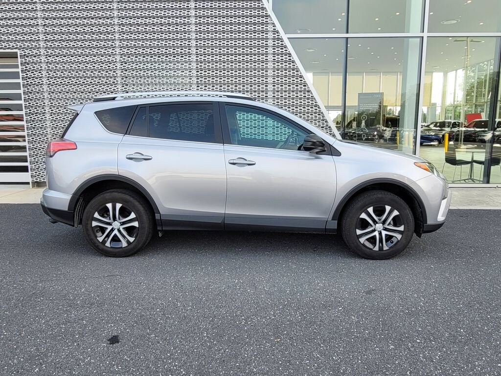 Used 2016 Toyota RAV4 LE AWD LE
