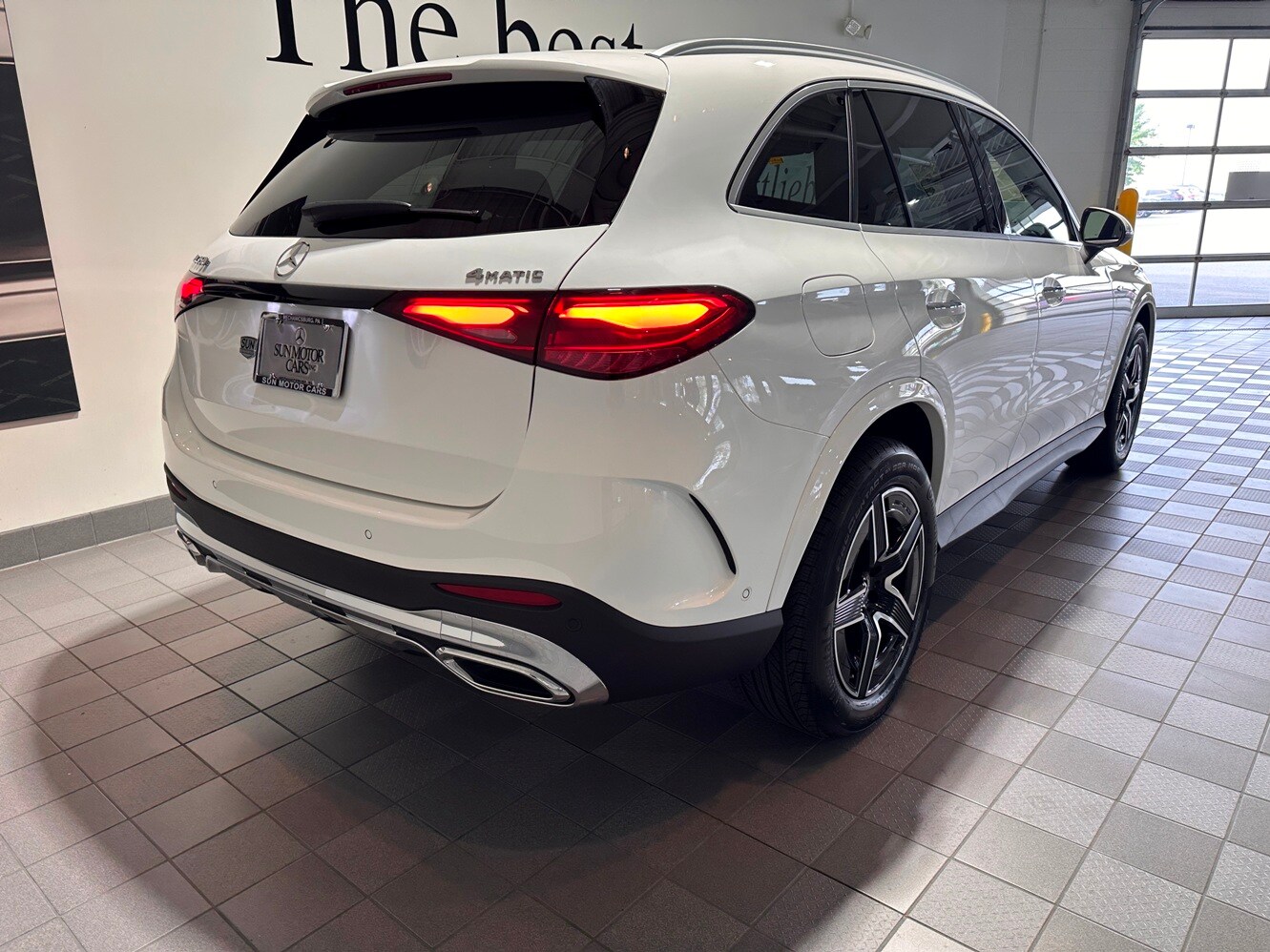2025 Mercedes Benz GLC 350e AMG photo 4