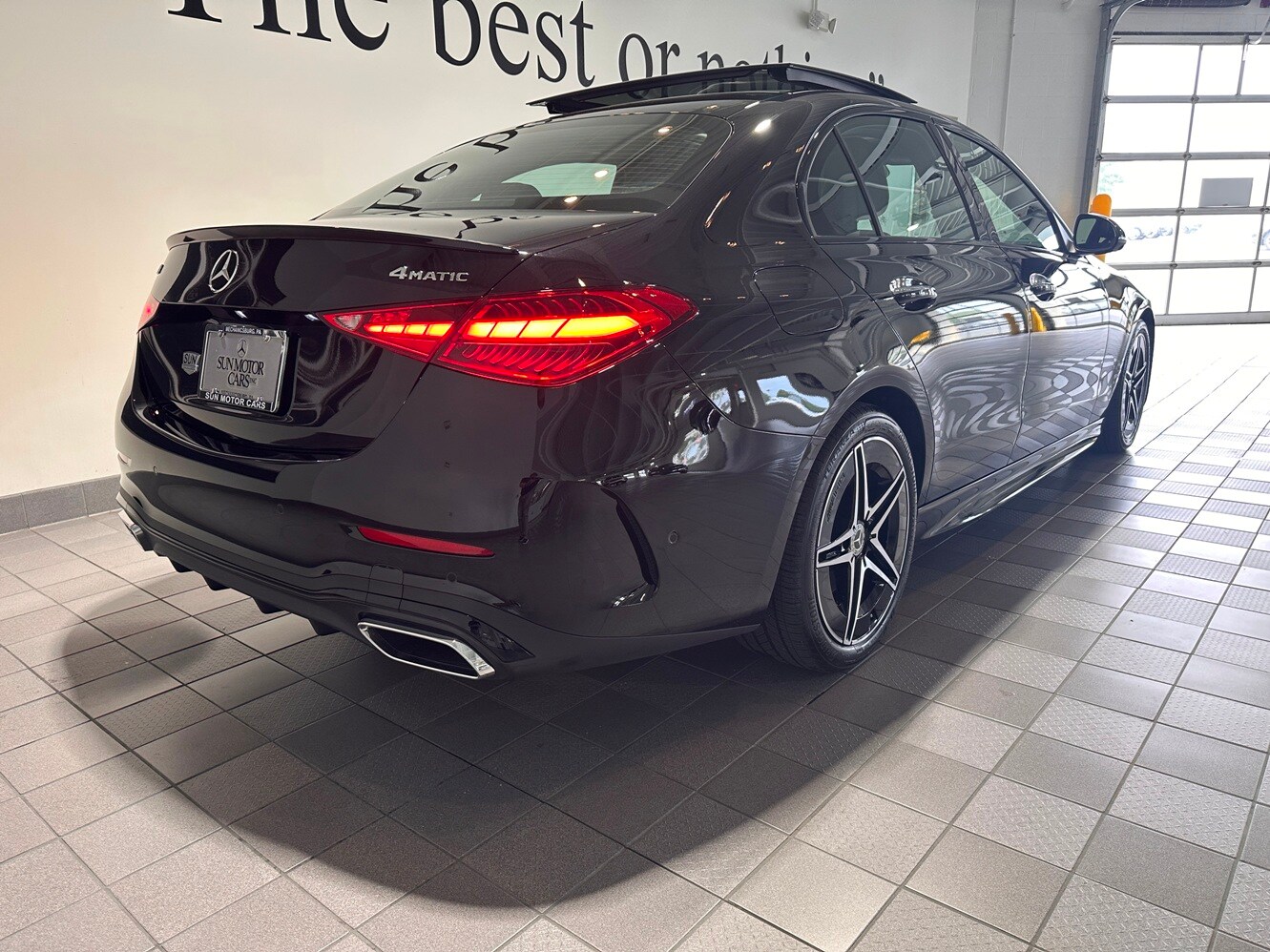 2024 Mercedes Benz C 300 4MATIC AMG photo 4