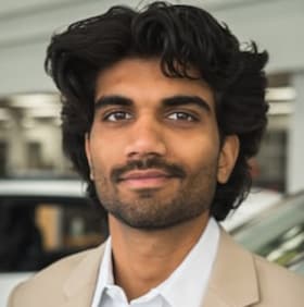 Staff member Hamza Maqsood from ID_e5b251