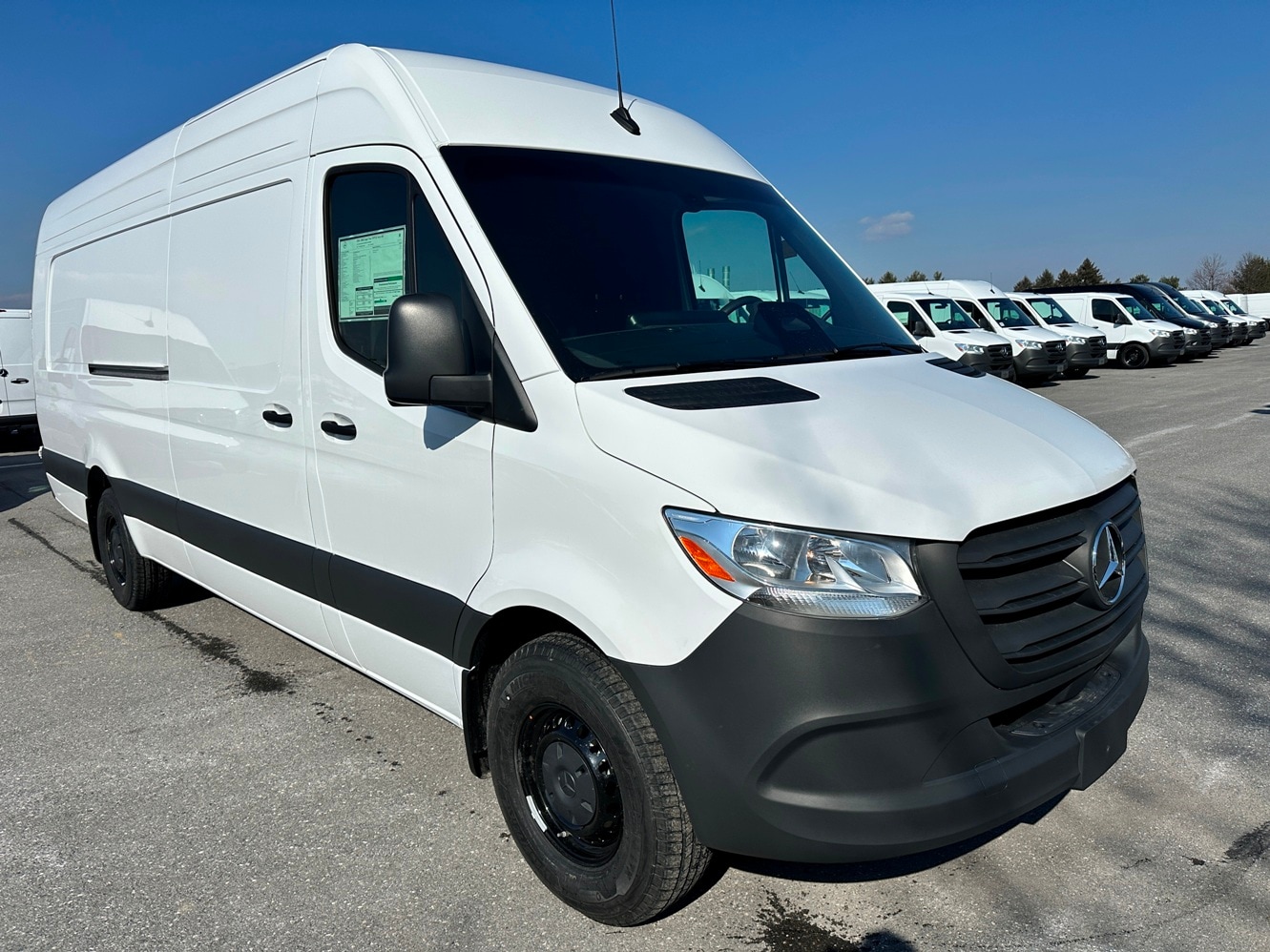 2026 Mercedes-Benz Sprinter 2500 170 Ext WB HO High Roof's photo