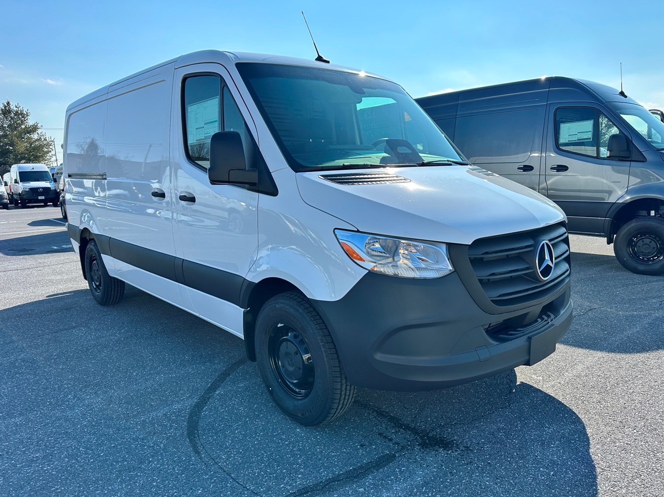 2026 Mercedes-Benz Sprinter 2500 144 WB's photo